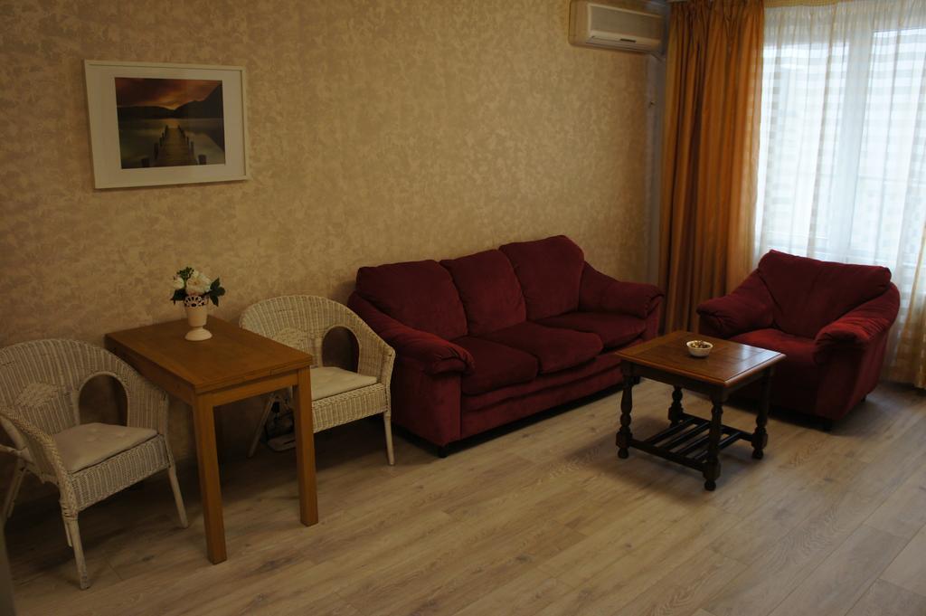 Agentia H Accommodation Бухарест Екстер'єр фото