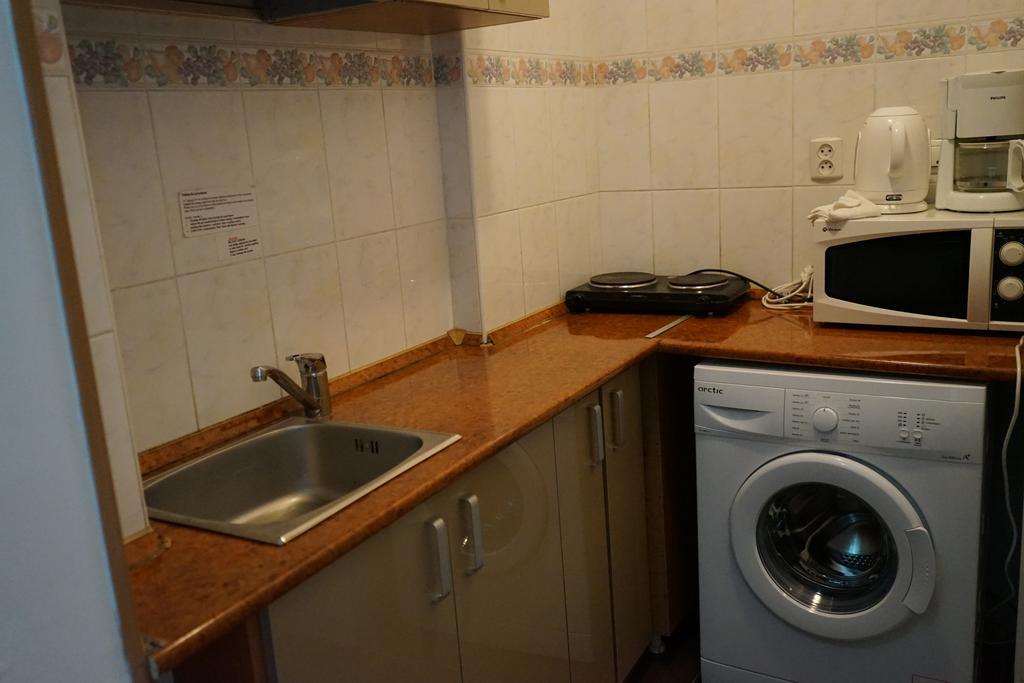 Agentia H Accommodation Бухарест Екстер'єр фото