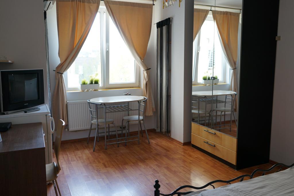 Agentia H Accommodation Бухарест Екстер'єр фото