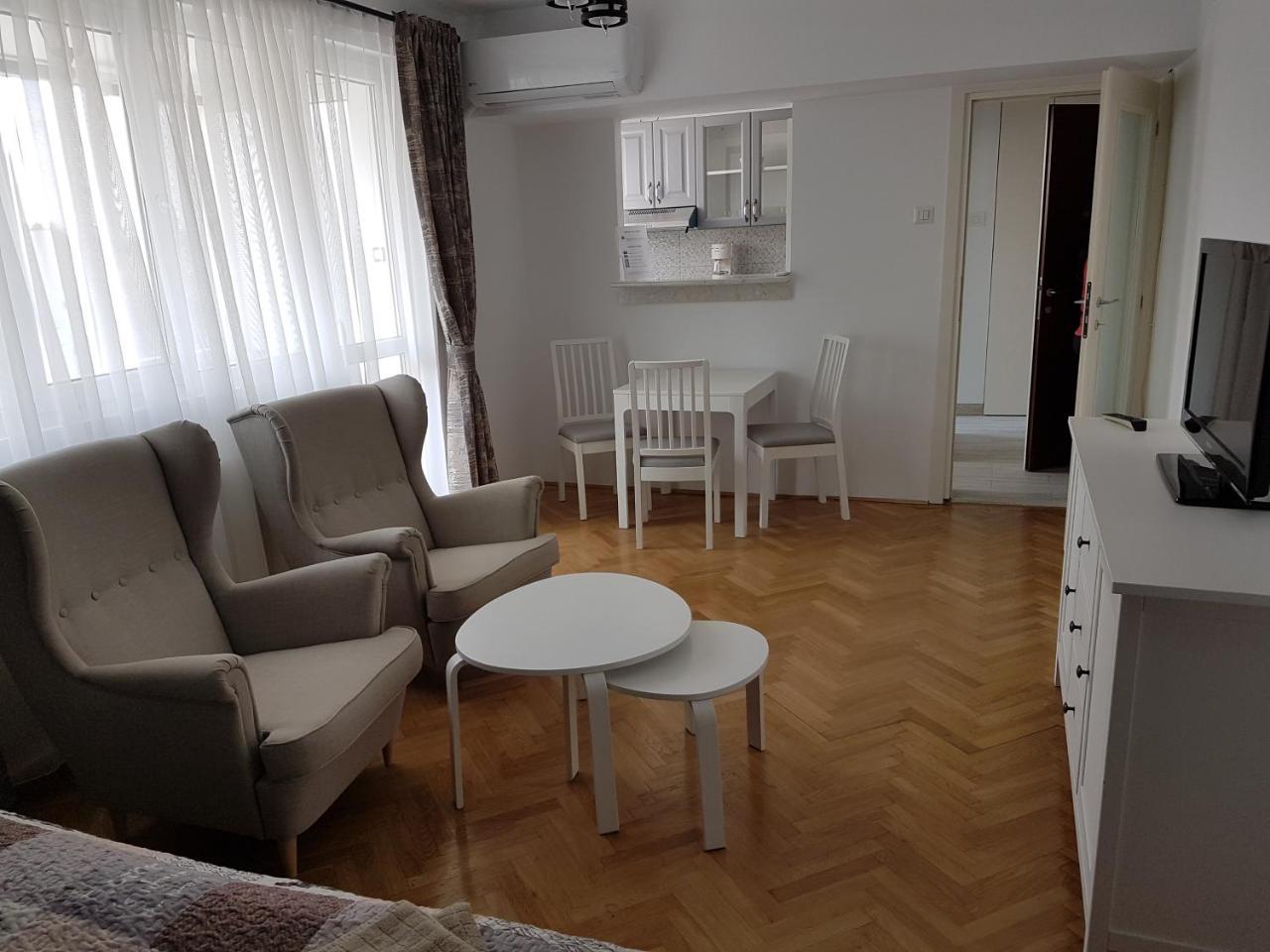 Agentia H Accommodation Бухарест Екстер'єр фото